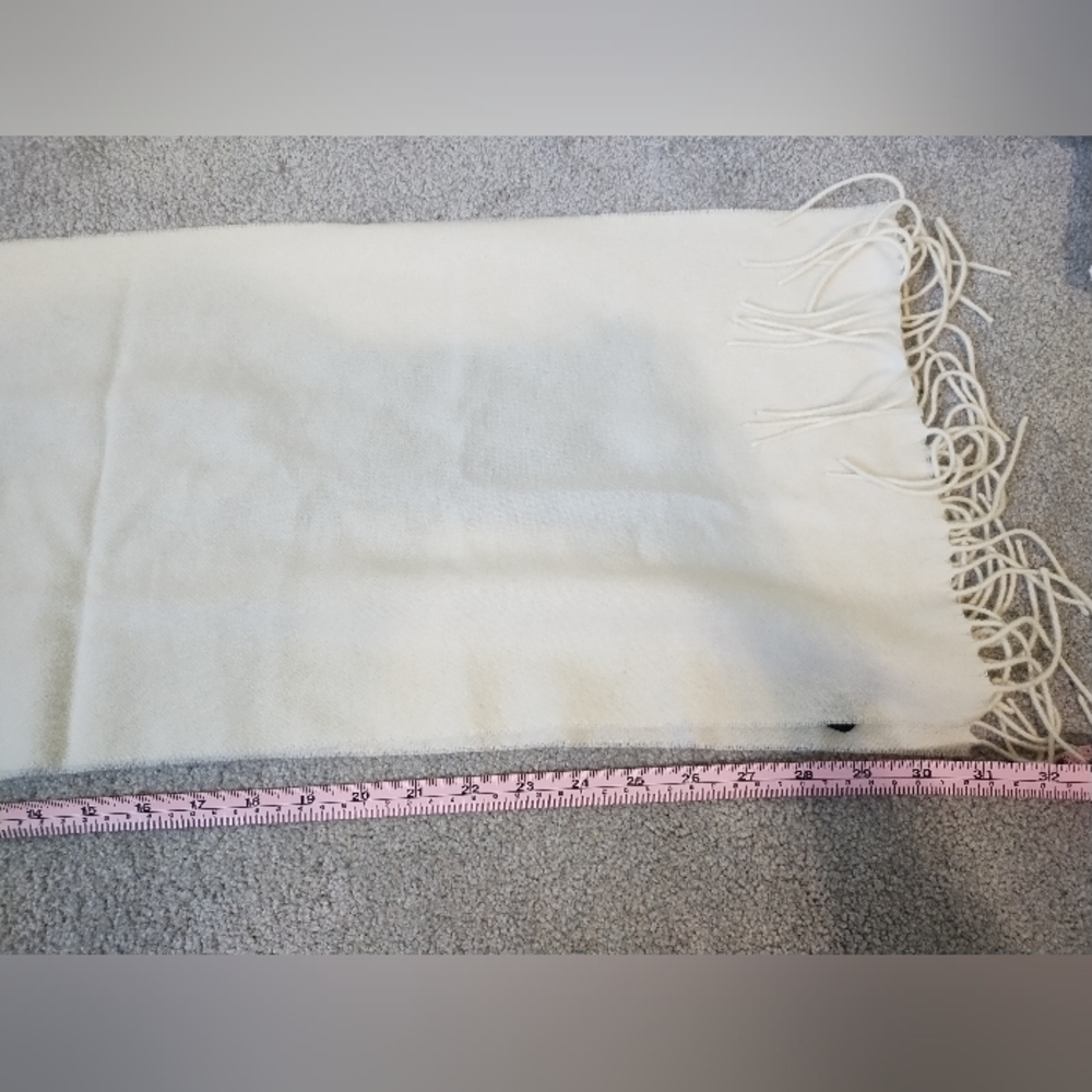 Enzo Montazani cashmere scarf